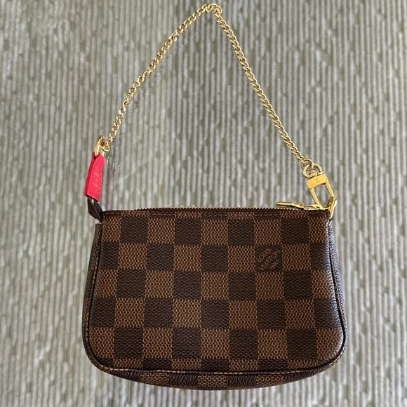 Louis Vuitton Mini pochette, limited edition Vivienne in Paris - Picture 3 of 8